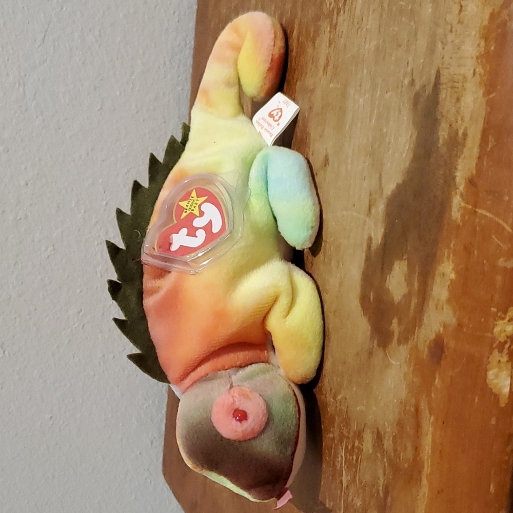 1997 Iggy TY Beanie baby with tags attached